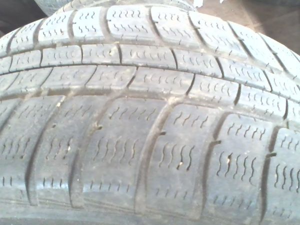 PNEUS SEMI NOVOS VARIAS MARCAS E PERFIS.
